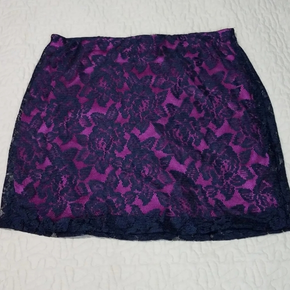 Heartsoul Lace Overlay Mini Skirt Size M - Picture 2 of 4